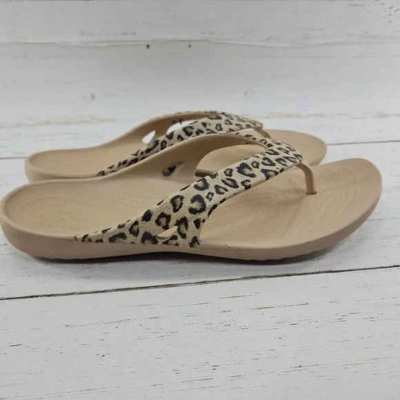Crocs Kadee II Sandals Womens 9 Tan Brown Leopard Comfort Thong Flip Flop Beach - Picture 4 of 8
